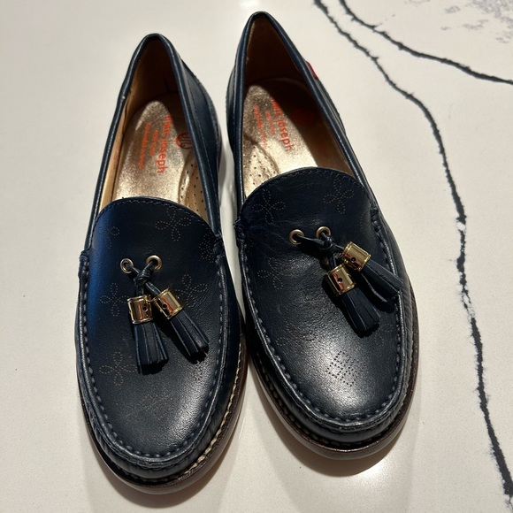 Marc Joseph Shoes - Marc Joseph West End styled loafers. These shoes are NWOT. Size 5